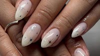 40 Dazzling New Year's Nails Ideas to Welcome 2024
