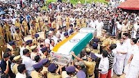 Thousands Bid Farewell to M V Raghavan