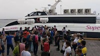 30 people survive as boat capsizes