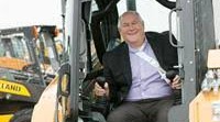 CNH Industrial hosts U.S. Congressman Ron Estes at the CASE
