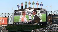 Ron Kittle leads unforgettable one-minute wedding for White Sox fans during fun-filled night with a 50-fo
