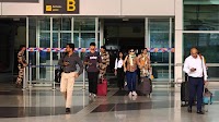 200 flights delayed at Delhi IGI airport on April 28 | Latest News Delhi - Hindustan Times