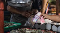 Philippines to Step In Should Peso Weakness Threaten Prices