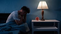 Sleep specialist with 20 years of experience reveals simple pen-and-paper trick to stop overthinking at night | Health