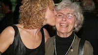 Prolific actress, of ‘Carrie’ and ‘Blue Velvet,’ dead at 100