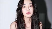 Former AOA member Mina reveals she was scammed of money while working part-time in a "Chatroom" where she conversed with lonely men