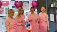 Halesowen nail salon is in the pink