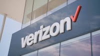 Does your phone say ‘SOS'? What to know amid Verizon outages reported in Chicago