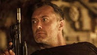 “We Consciously Decided To Do Nothing”: Jude Law Confirms Jod Had No Idea How To Use a Lightsaber in ‘Skeleton Crew’