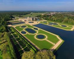 Image of Chantilly Gardens by André Le Nôtre