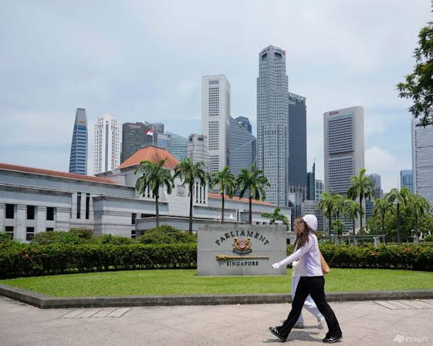 Singapore parliament to debate raising political salaries and MP allowances after 15-year freeze; government accepts independent committee's recommendations