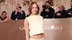 Emma Stone Flaunts Her Insanely Toned Abs in a Butter-Yellow Crop Top at the 2026 Golden Globes
