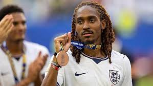 Djed Spence: Inter Milan in talks for Tottenham full-back