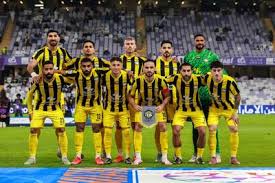 محبی وارد شد، سام و مغانلو بیرون رفتند