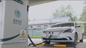 Para depender menos do petróleo, China aposta em energias renováveis e nos carros elétricos