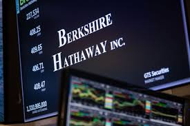 Berkshire Hathaway: A Safe Haven Amidst Tariff Turmoil as Shares Hit $800k