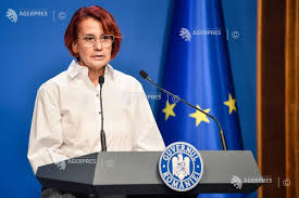 UPDATE Persoanele care beneficiază de pensii speciale pot rămâne în activitate, cu condiția reducerii pensiei cu 85% (proiect)