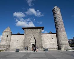 Yakutiye Medresesi, Erzurum resmi