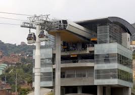 Resultado de imagen para cabinas del metrocable de medellin