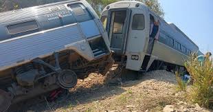 Tren Interoceánico ‘no aprende’: Vagón de carga se descarrila en misma zona de mortal accidente en Oaxaca