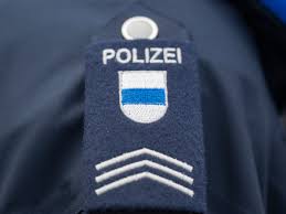 Unbekannte stehlen Personenwagen aus Autogarage in Rotkreuz