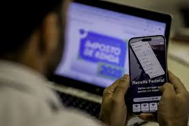 Saiba como entregar a declaração de Imposto de Renda de forma fácil, sem precisar de um contador
