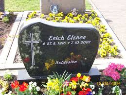 Grab von Erich Elsner (27.08.1916-07.10.2007), Friedhof Stapel