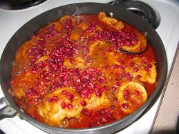 نتیجه تصویری برای خورش آلو اسفناج با مرغ
