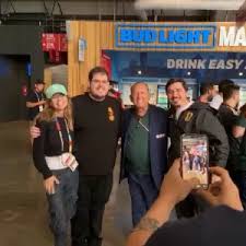 Galvão mostra bastidores de encontro com Cazé e festa argentina na semi