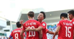 Đội tuyển Việt Nam tăng 3 bậc trên BXH FIFA nhưng vẫn bị Indonesia áp sát