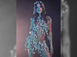 Giovanna Lancellotti se empolga antes de desfile: "Carnaval é um vício"