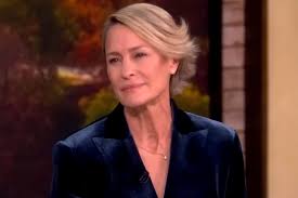 Robin Wright: Leben in Großbritannien beruhigend, USA besorgniserregend