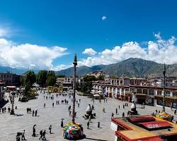 Immagine di Piazza Barkhor a Lhasa, Tibet