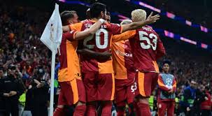 Galatasaray Écrase Liverpool! Un Triomphe Historique à Istanbul!