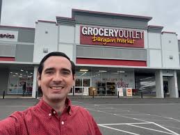 Grocery Outlet Expansion Contrasts with Amazon Fresh UK Closures