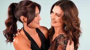 Beatriz Bonemer abre baú de memórias ao lado da mãe, Fátima Bernardes: 'Feliz dia'