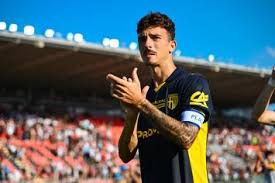 Parma, fuori l'orgoglio. Alle 20,45 all'Olimpico la sfida con la Lazio. Formazioni: c'è Bernabè