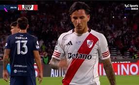 Alarma en River: ¿Qué le pasó a Driussi y por qué salió? - Imagen principal del artículo