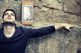 Resultado de imagem para marcos pigossi deitado