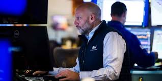 S&P 500 Futures slide amid Nasdaq stock market valuation concerns