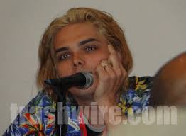 Gerard Way at Comic Con Dark Horse panel 2010 - gerardway-leadimg