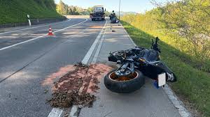 Sonntag endet für fünf Velo- und Motorradfahrer im Spital