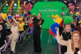 Programa Silvio Santos tem Rodrigo Teaser no Show de Calouros e Solange Almeida no Jogo das 3 Pistas