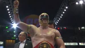 ¡Nuevo reinante! Máscara Dorada se convierte en nuevo Campeón Universal en aniversario 70 de la Arena México