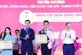 Hà Nội: Tuyên dương 24 cán bộ công chức, viên chức trẻ xuất sắc