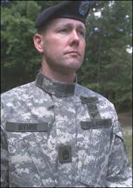 WASHINGTON (Army News Service - June 6, 2006) -- Army service uniforms will be streamlined to one blue Army Service Uniform, the Army announced today. - newuniforms1