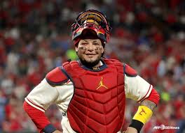 'Breathing in sync with Oh Seung-hwan and Kim Kwang-hyun,' legendary catcher Molina reveals shocking truth: "The plane that was meant to take me and my family crashed in a tragic accident → Deep condolences"
