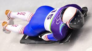 Skeleton: USA's Curtis inside top ten