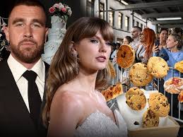 Swifties Outside MSG Receive Box of Pastries Seemingly From Taylor's Wedding, on Video