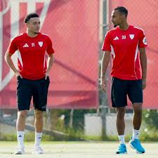 Se desvanece el escaparate mundialista del Sevilla